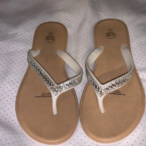 Sparkly white thong sandals size 7/8 - Picture 1 of 11